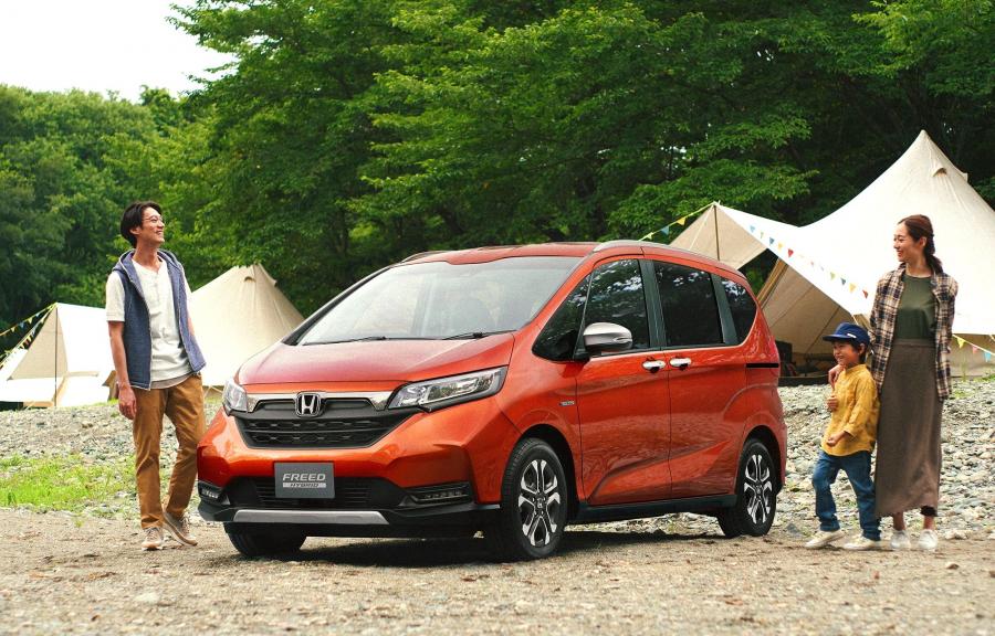 Honda Freed Crosstar Hybrid 2019 года  (фото 1 из 7)